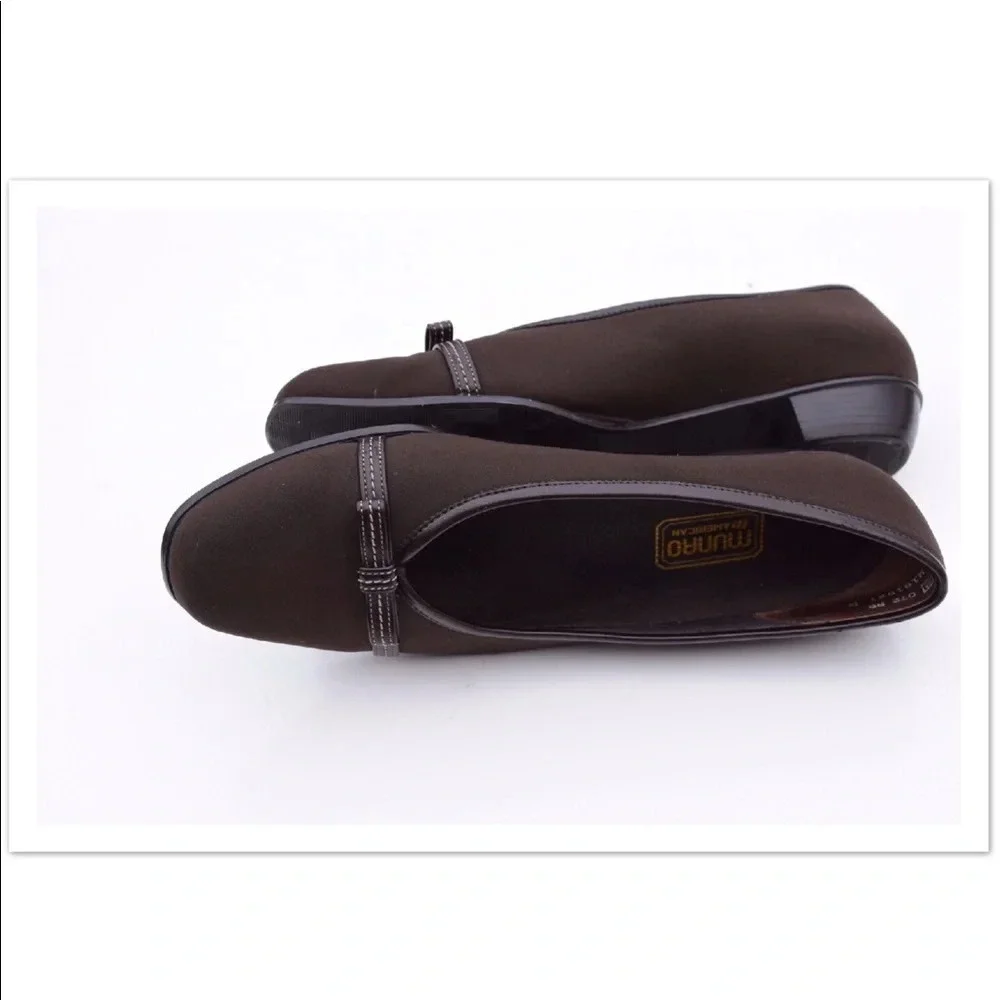 Munro American comb last low heels
